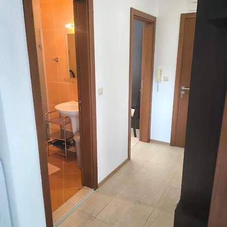 светлая на 4 этаже * Ράβντα