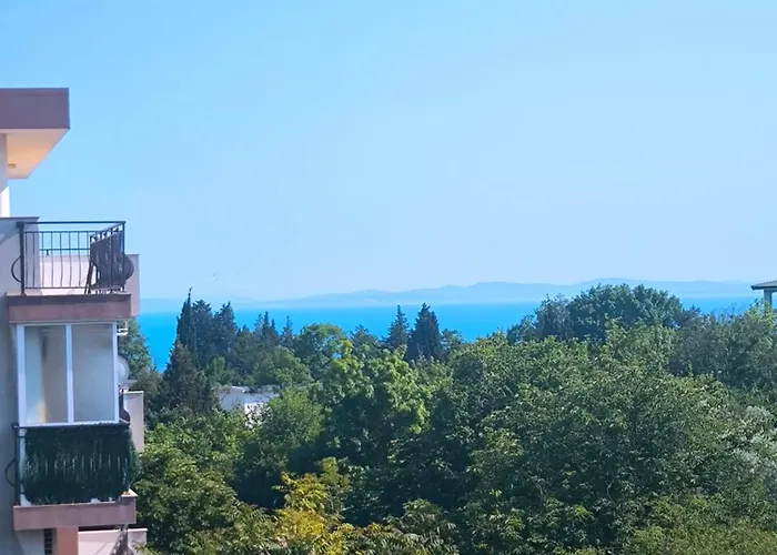 светлая на 4 этаже Lägenhet *