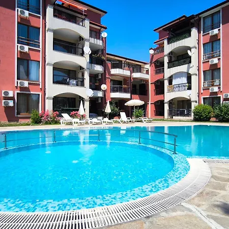 светлая на 4 этаже Appartement